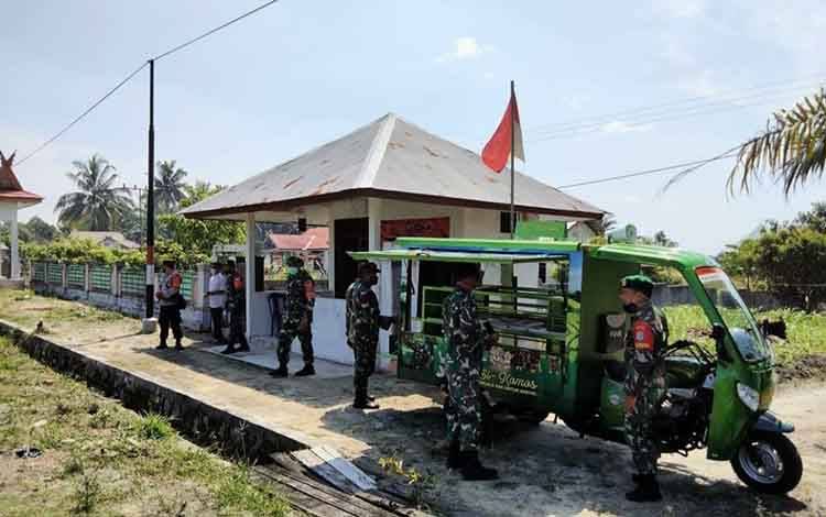Gunakan Sikomos, Koramil 1014 - 02/Kumai Himbau Warga Disiplin Prokes