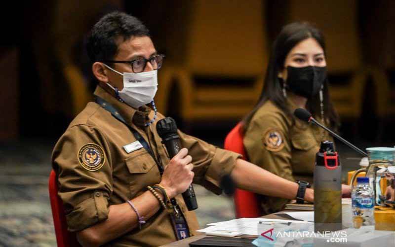 Menparekraf Ingin Pelaku Pariwisata Dapat Prioritas Vaksinasi