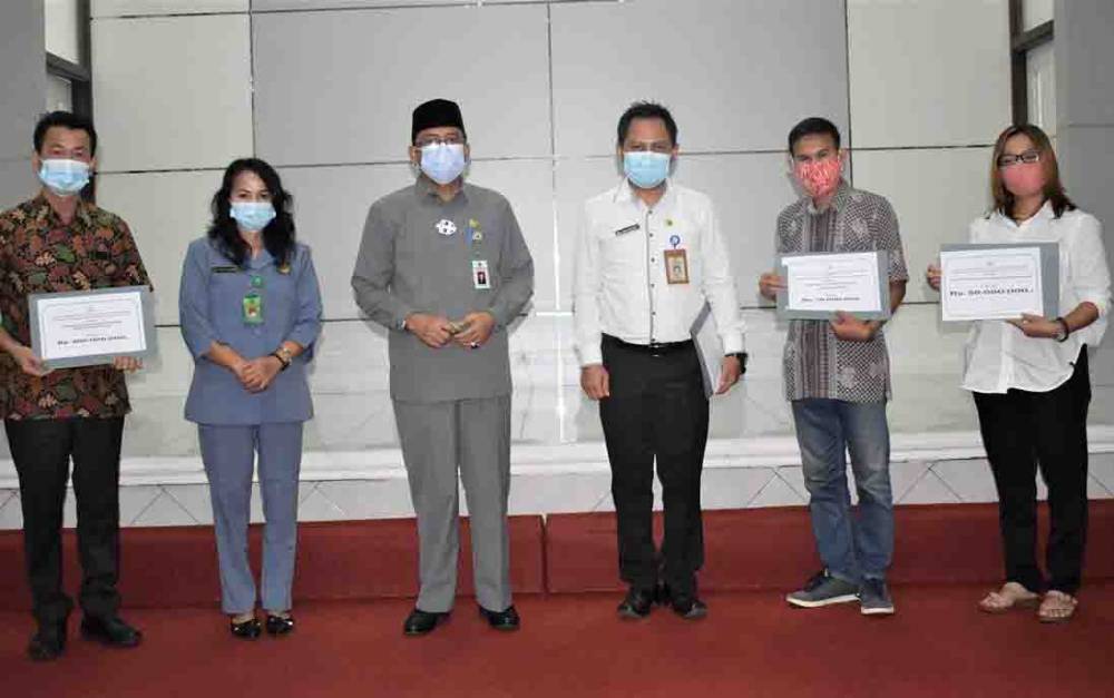 Kemenag Kalteng Serahkan Bantuan untuk Pembagunan Rumah Ibadah Umat Budha