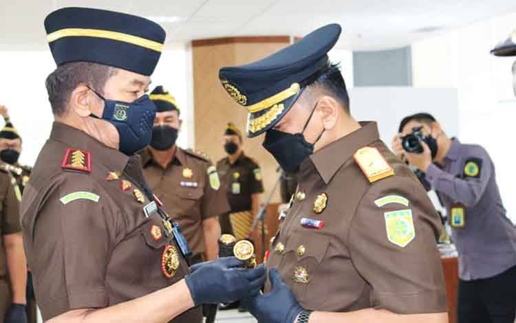 Iman Wijaya Resmi Jadi Kajati Kalteng Gantikan DR Mukri