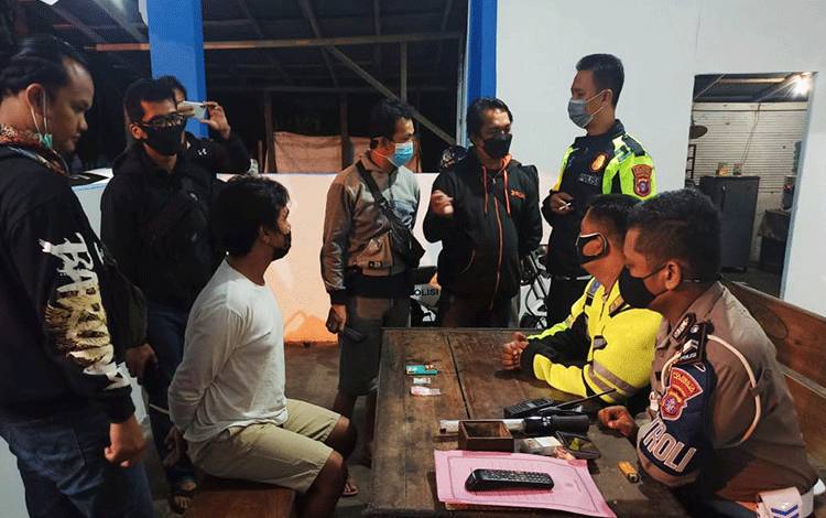 Satlantas Polresta Palangka Raya Temukan Sabu dari Pengendara Motor