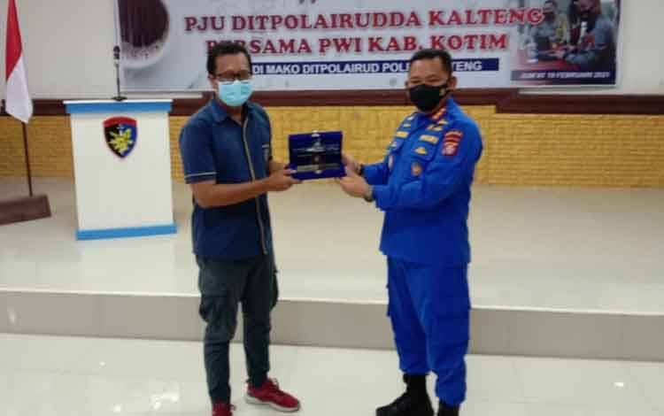 Ditpolairud Polda Kalteng Gelar Gathering Dengan PWI Kotim
