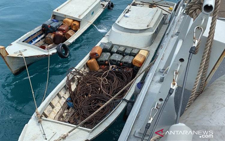 TNI AL Tangkap Pencuri di Selat Singapura