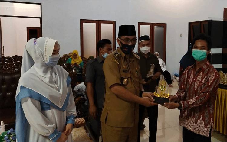 Ini Harapan Wakil Bupati Katingan Saat Tutup Seleksi Bintang Vokalis Qasidah Tingkat Kabupaten