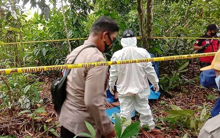 Warga Desa Batuah Ditemukan Tewas di Kebun Karet