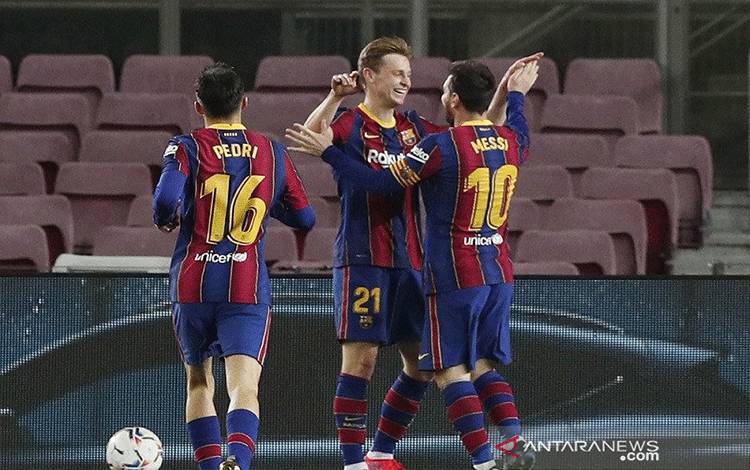 Dua Gol Messi Bawa Barca Kembali ke Posisi Ketiga