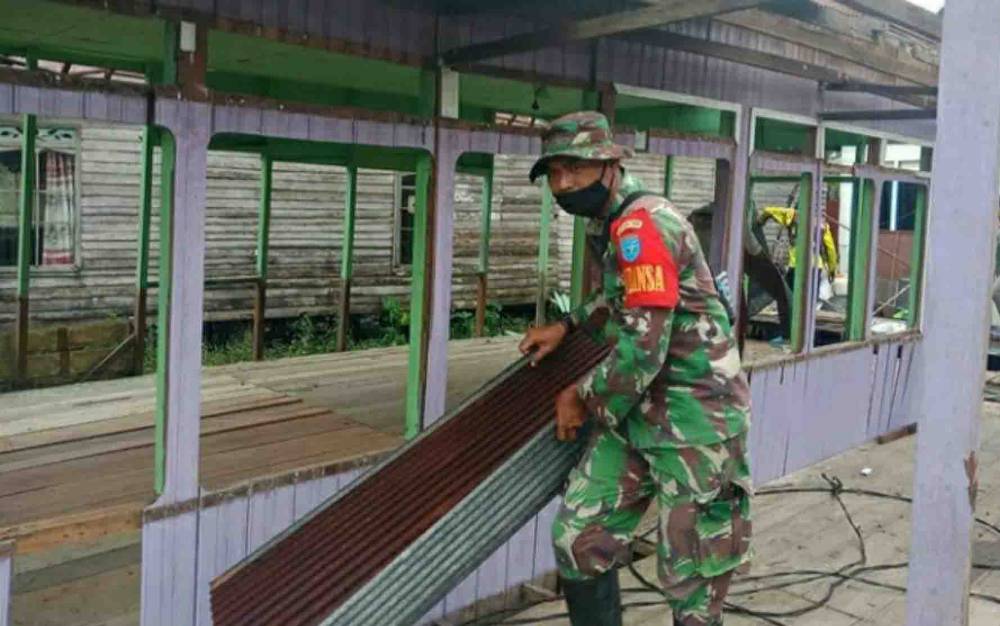 Personel Kodim Kuala Kapuas Mulai Renovasi Musala di Lokasi Pra TMMD