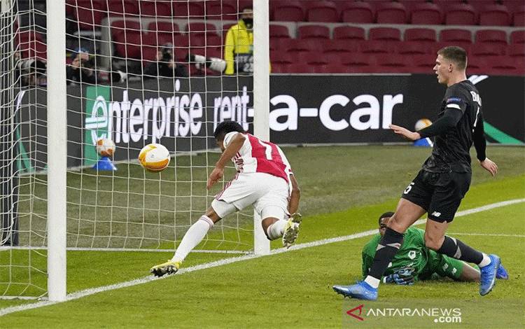 Hasil Liga Europa: Ajax, Rangers dan Villarreal Mantapkan Agregat