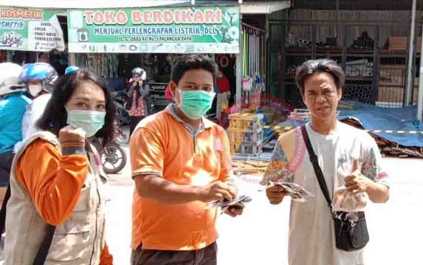 Satgas Covid-19 Kalteng Sosialisasikan dan Edukasi Penggunaan Masker di Pasar Tradisional