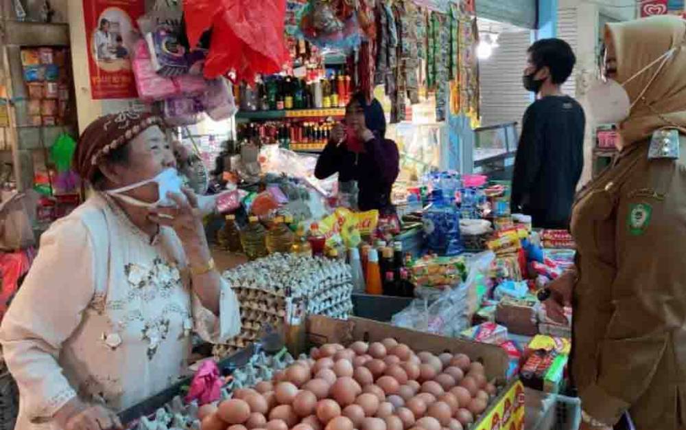 Wakil Bupati Kotim Sidak Pasar, Pantau Harga Kebutuhan Pokok