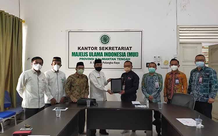 OJK Bangun Sinergi Tingkatkan Literasi dan Inklusi Keuangan Syariah di Kalteng