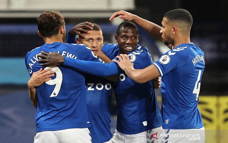 Everton Akhirnya Rasakan Lagi Kemenangan Kandang