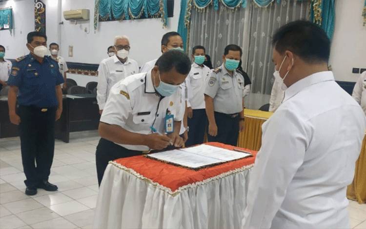 Plt Kepala Satpol PP Kotim Baru Diminta Segera Razia Miras