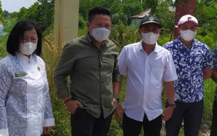 Ketua DPRD Kotim: Banyak Warga di Pelosok Belum Nikmati Listrik