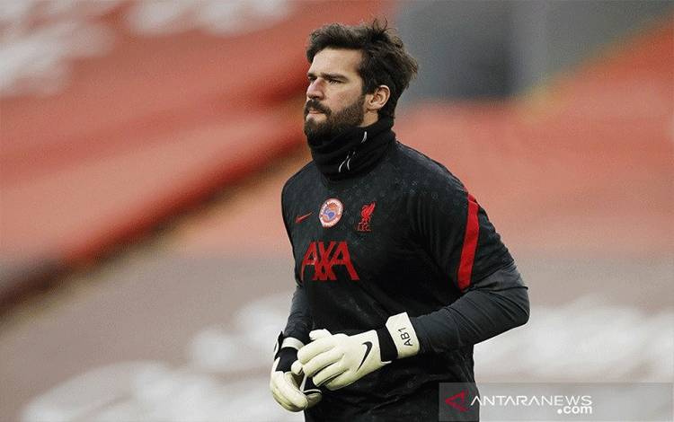 Alisson dan Fabinho Siap Kembali Lawan Chelsea