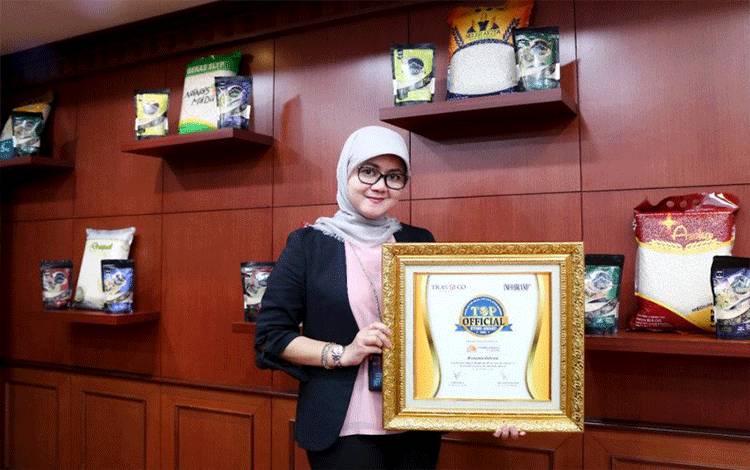E-Commerce Bulog Raih Top Official Store Award 2021