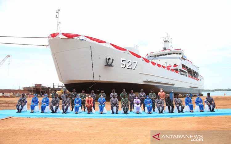 Pengadaan Kapal Angkut Tank Kontribusi Kemhan Dukung Industri Pertahanan