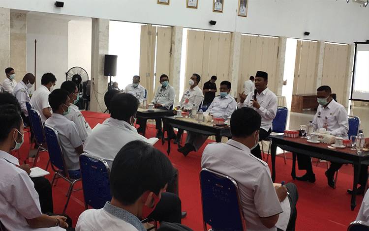Sekda Sukamara: Kesejahteraan Masyarakat Desa Jangan Terbaikan Karena Penanganan Covid-19