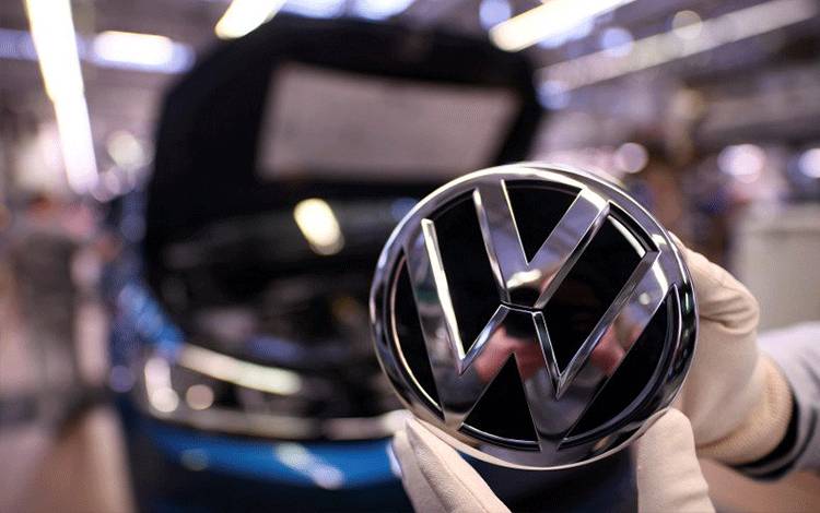 VW Sebut Produksi Kendaraan 2022 akan Turun Akibat Krisis Chip