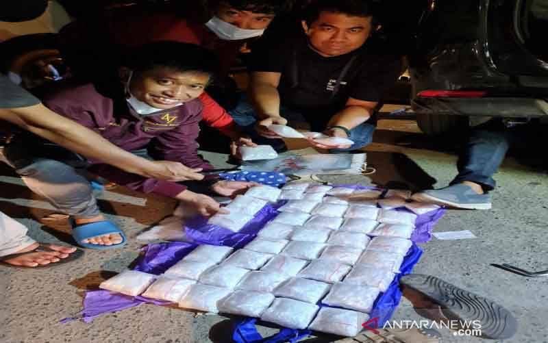 Polsek Tapin Utara Tangkap Pembawa 9,14 Kilogram Sabu