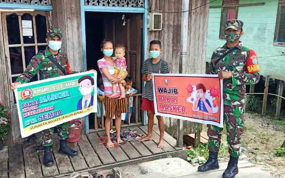 Koramil 01/Kandui Implementasikan PPKM dan Sosialisasi Prokes di Desa Baliti
