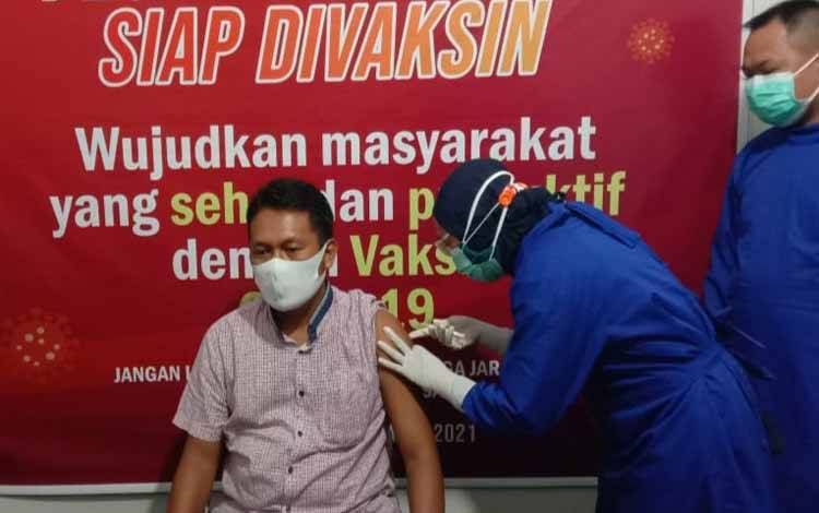 Wartawan di Seruyan Mulai Jalani Vaksinasi Covid-19