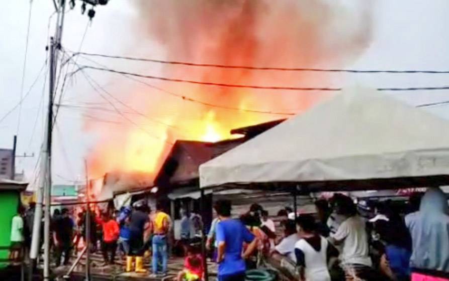 Permukiman Penduduk di Kompleks Puntun Terbakar