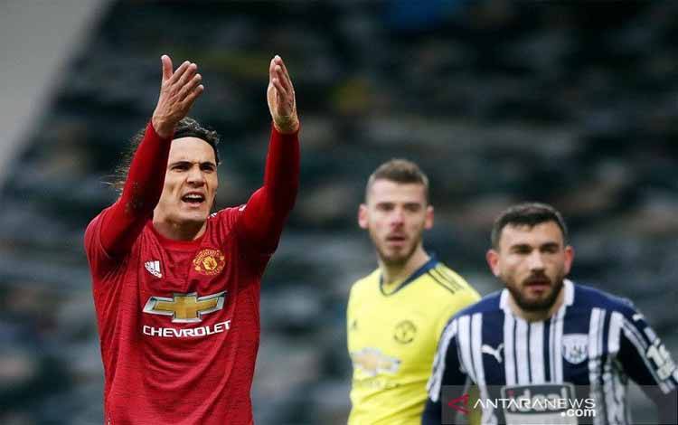 Ayah Cavani Klaim Putranya Tidak akan Perpanjang Kontrak di MU