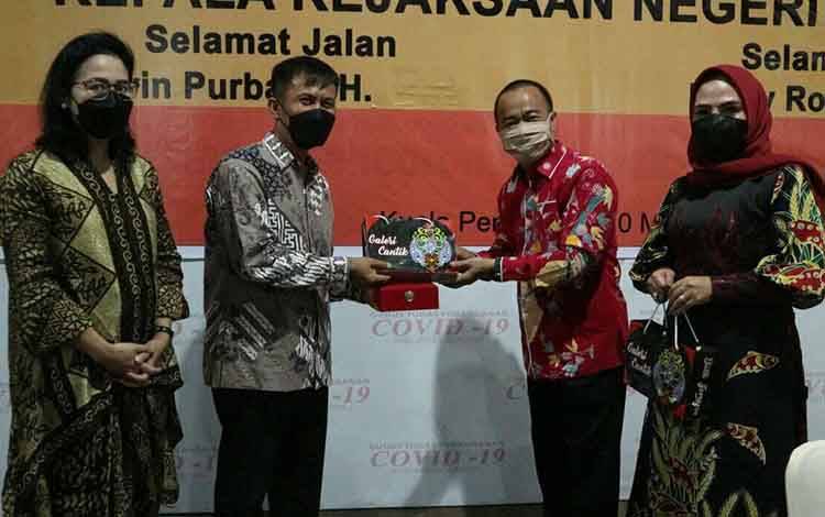 Hadiri Pisah Sambut Kepala Kejaksaan Negeri Seruyan, Ini yang Disampaikan Bupati Seruyan