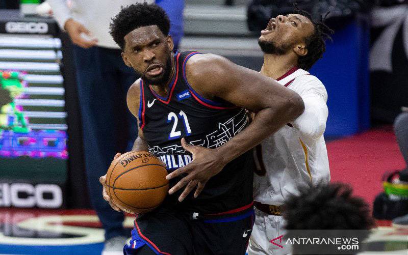 Embiid Absen Dua Pekan karena Cedera Lutut