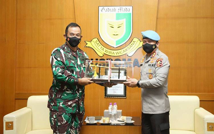 Perkuat Sinergi Penegakan Disiplin Personel TNI-Polri, Kadiv Propam Polri Sambangi Danpuspom AD?