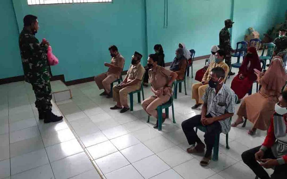 Satgas TMMD Gelar Penyuluhan Bela Negara kepada Warda Desa Lalang