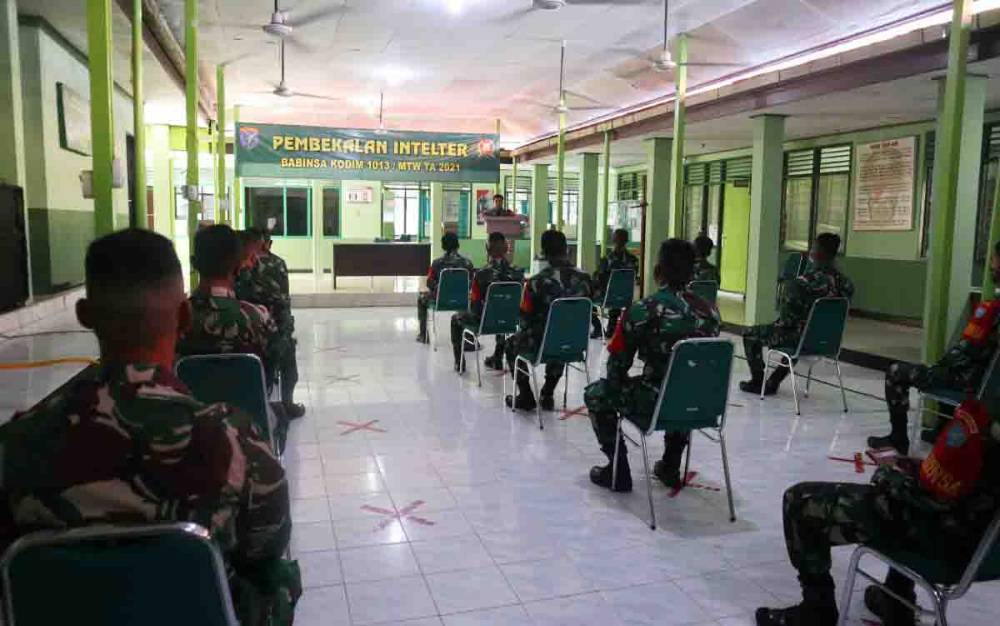 Kodim 1013 Muara Teweh Bekali Para Babinsa Kemampuan Intelijen