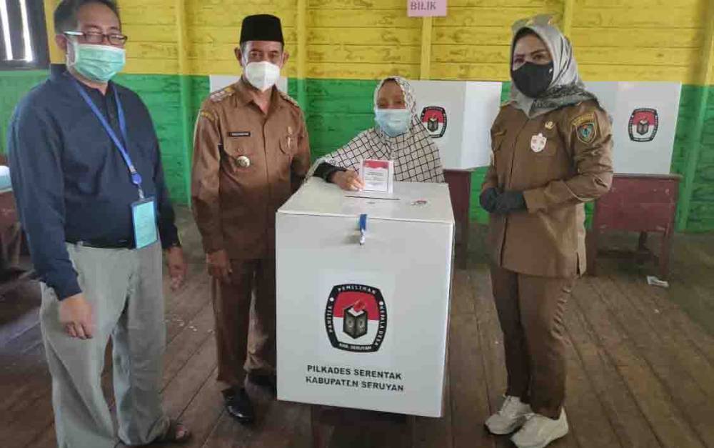 Wakil Bupati Seruyan Cek Pelaksanaan Pilkades Desa Sembuluh II