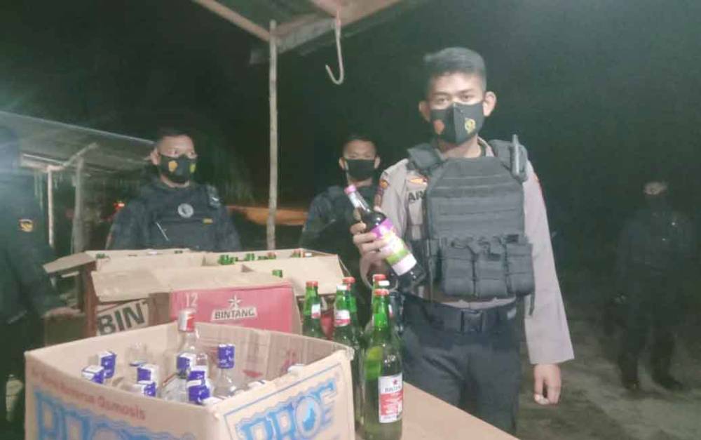 Polisi Amankan Penjual Miras Tanpa Izin di Palangka Raya