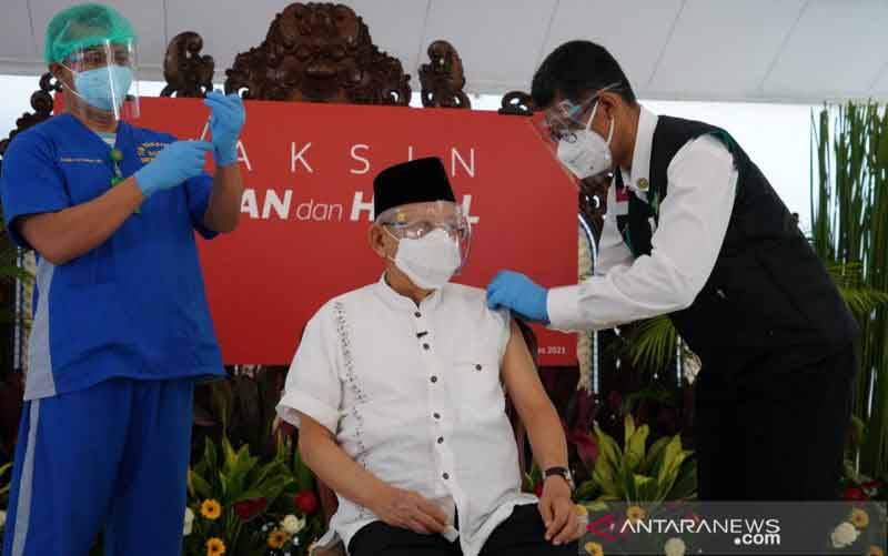 Wapres: Vaksinasi Aman Dilakukan saat Puasa