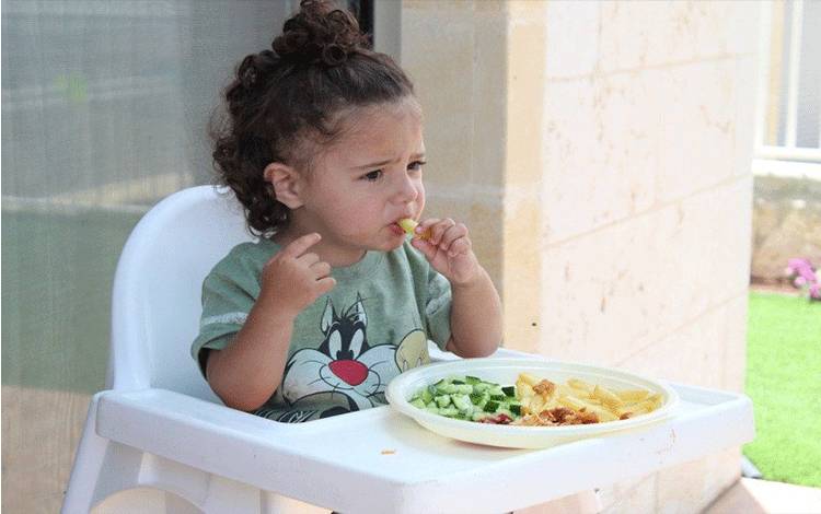 Ajari Anak Patuhi Jadwal Makan dan Tidur Sejak Bayi