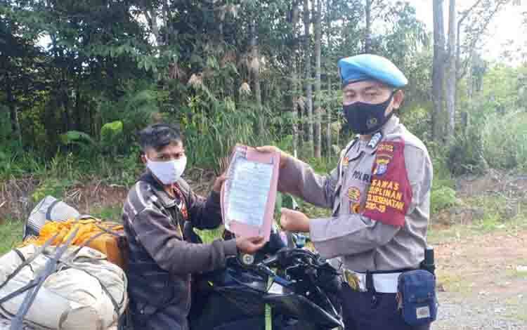 Sebar Maklumat Kapolda Kalteng, Ajak Warga Cegah Karhutla