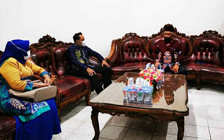 DPRD Kapuas Terima Kunjungan Kerja Anggota DPRD Batola, Sharing Soal Ini
