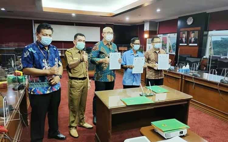 Dinas Pertanian Barito Utara Kawal Penandatanganan SPK Peremajaan Sawit Rakyat