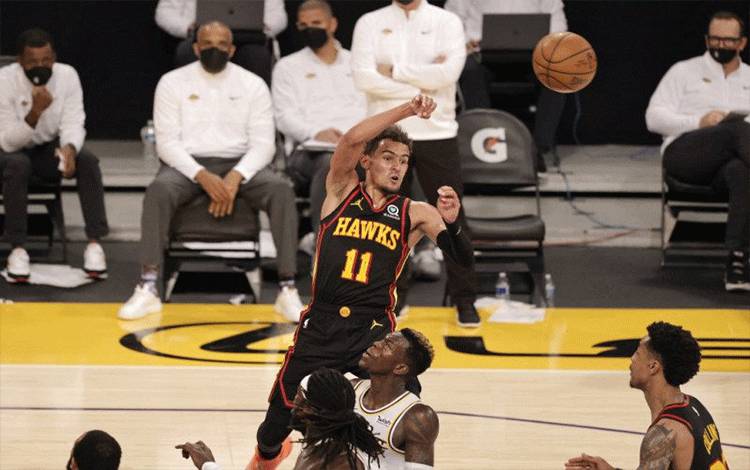 Hawks Manfaatkan Cedera James untuk Tundukkan Lakers 99-94
