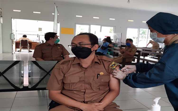 Vaksinasi Covid-19 Tahap 2 Termin 2 di Kabupaten Gunung Mas Telah Dimulai