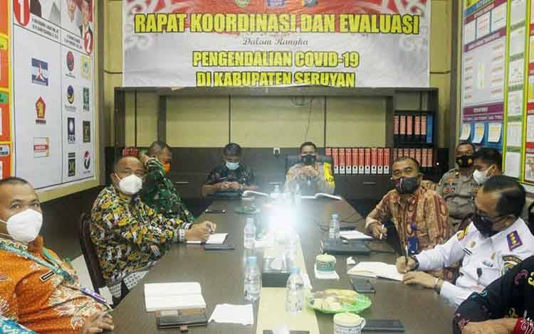 Asisten III Setda Seruyan Hadiri Rakor Penanganan dan Pengendalian Covid-19