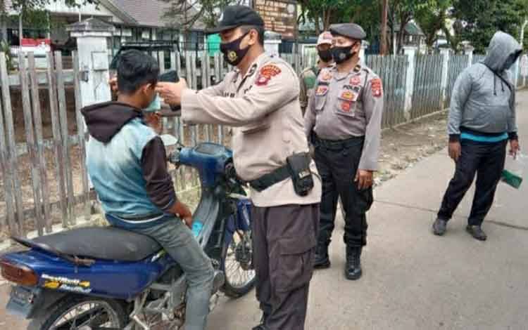 Polsek Kapuas Murung Operasi Yustisi dan Masih ada Warga Tidak Gunakan Masker