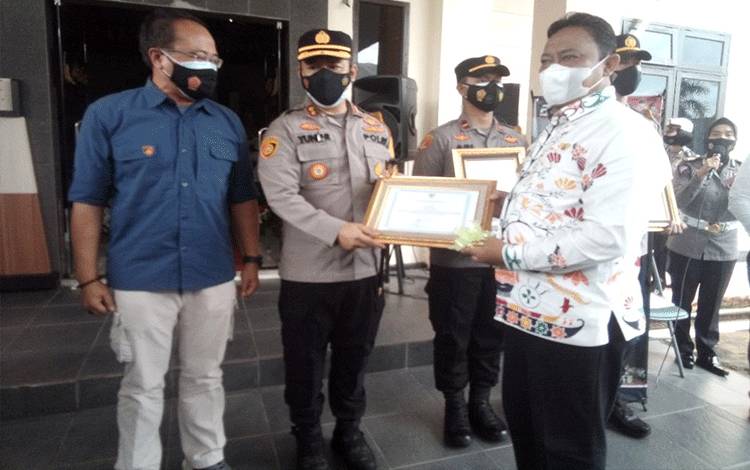 Bupati Pulang Pisau Hadiri Launching Posko PPKM