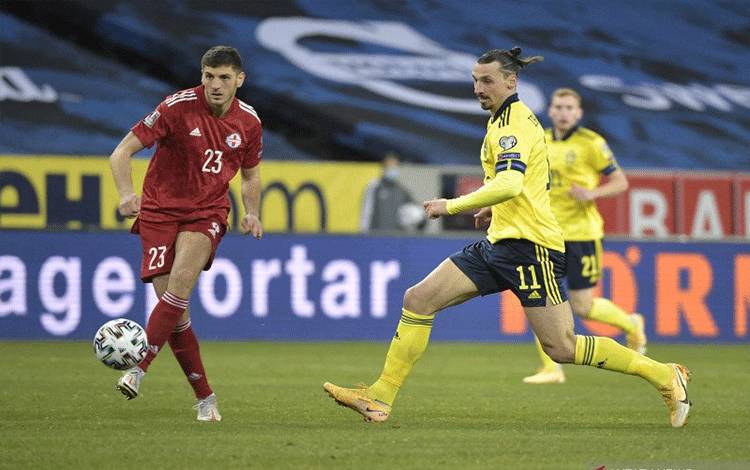 Zlatan Ibrahimovic Bantu Swedia Tekuk Georgia 1-0