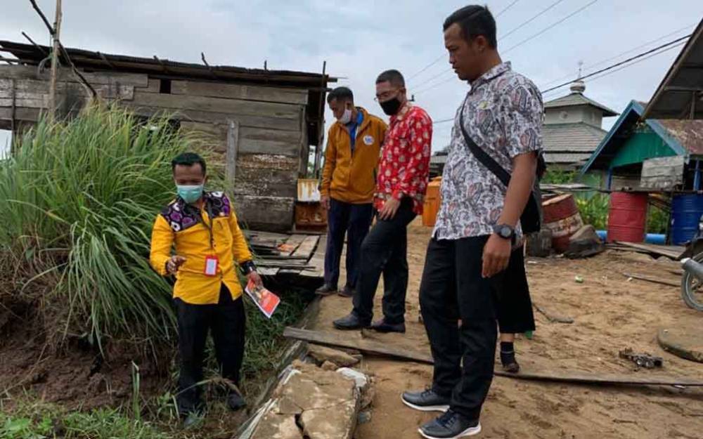Siring Badan Jalan Desa Persil Raya Amblas