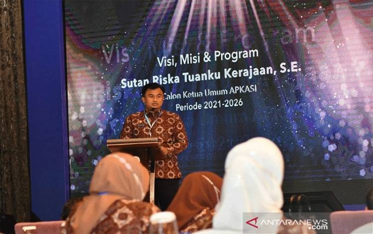 Bupati Dharmasraya Sutan Riska Terpilih Secara Aklamasi Pimpin Apkasi