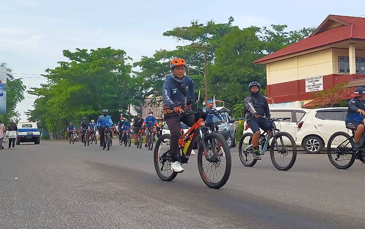 Perkenalkan Pariwisata Lewat Gowes Bareng di Sampit