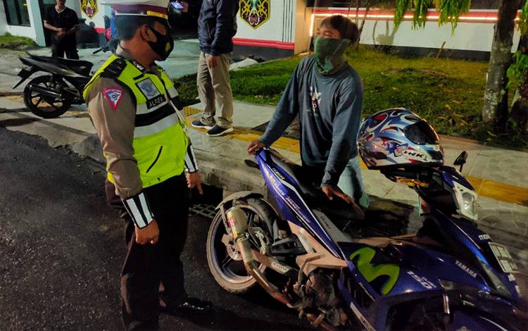 Satlantas Polres Kotim Lakukan Razia Penggunaan Knalpot Brong